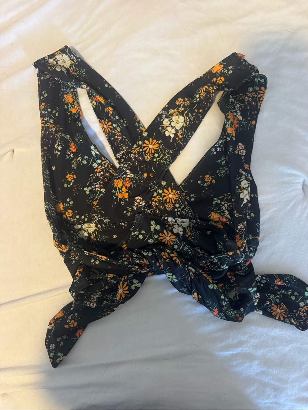 Plunge floral top - Picture 3 of 3